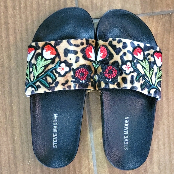 Steve Madden slide sandals - Picture 1 of 2